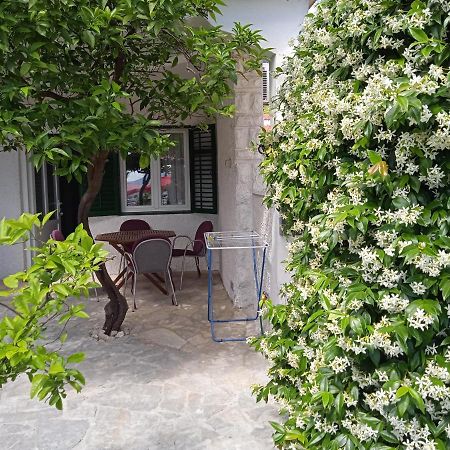 Harbour-Side Apartment With Beautiful Terrace Podgora Exteriér fotografie