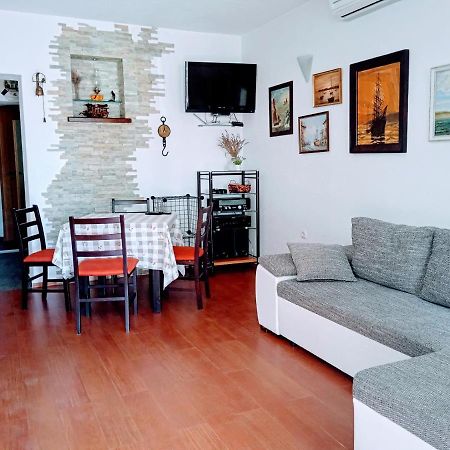 Harbour-Side Apartment With Beautiful Terrace Podgora Exteriér fotografie