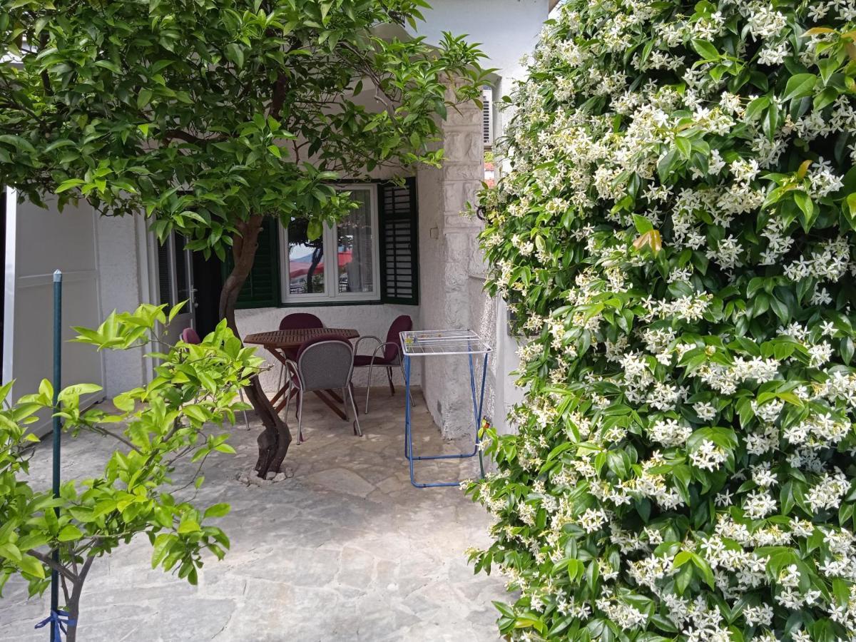 Harbour-Side Apartment With Beautiful Terrace Podgora Exteriér fotografie